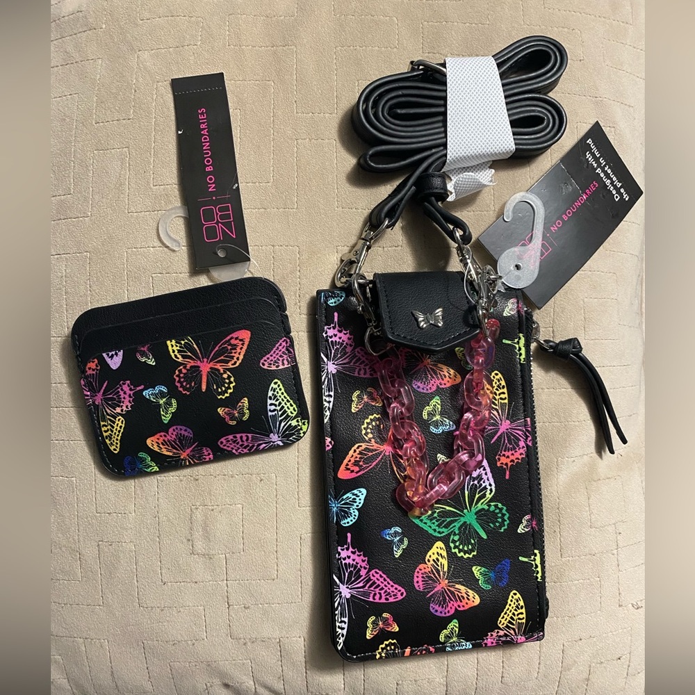 🎉Bundle of 2!🎉🦋 Butterly card holder, and butterfly phone crossbody! Both NWT